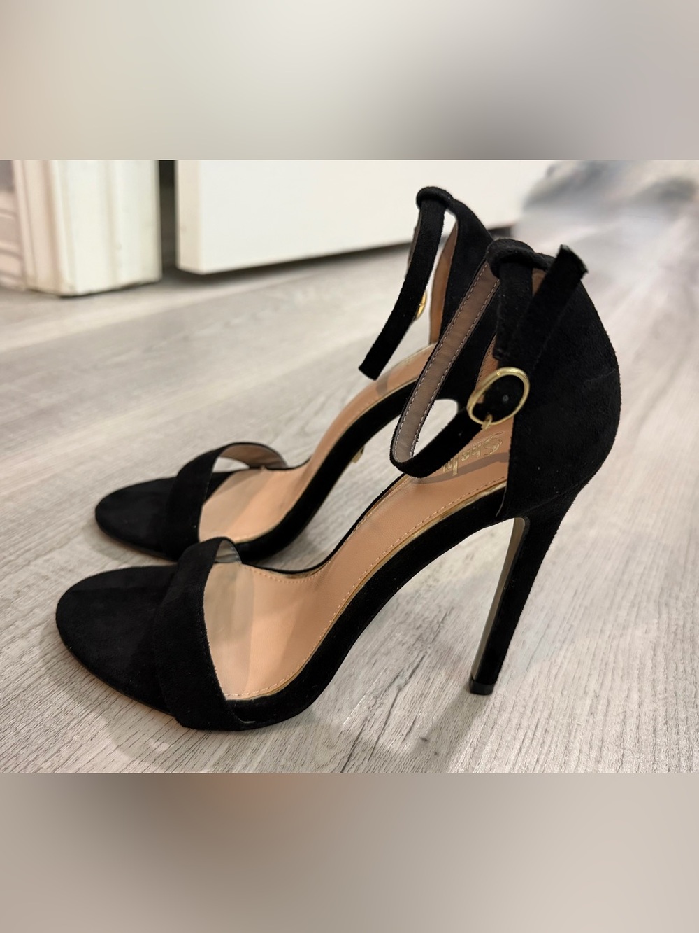 NWOT SHEIN Minimalist Design Black Faux Suede Ankle-Strap Stiletto Sandal. Sz 7.